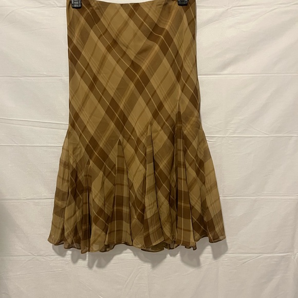 Lauren Ralph Lauren  M Women  100% Silk Brown Plaid Skirt Light and Airy New - Picture 8 of 14